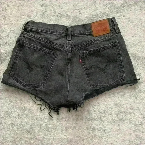 Levi cutoff shorts - Picture 5 of 6